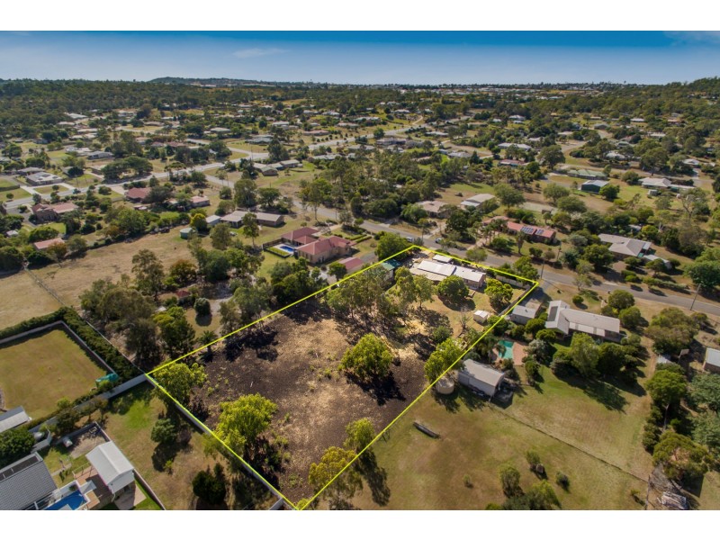 7 Pizzoni Road, Glenvale QLD 4350