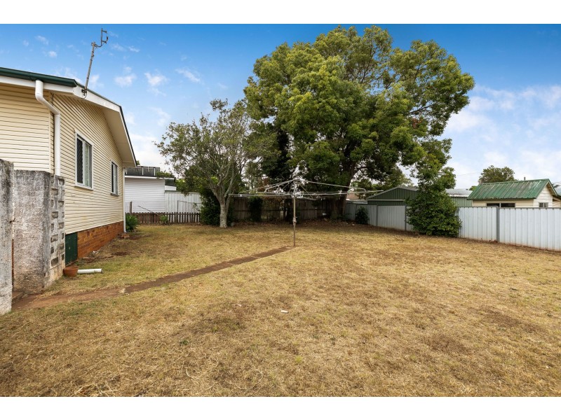 34 Boyd Street, Wilsonton QLD 4350