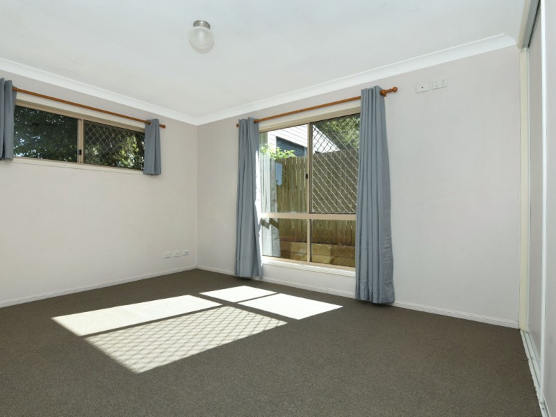 271 New England Highway, Harlaxton QLD 4350