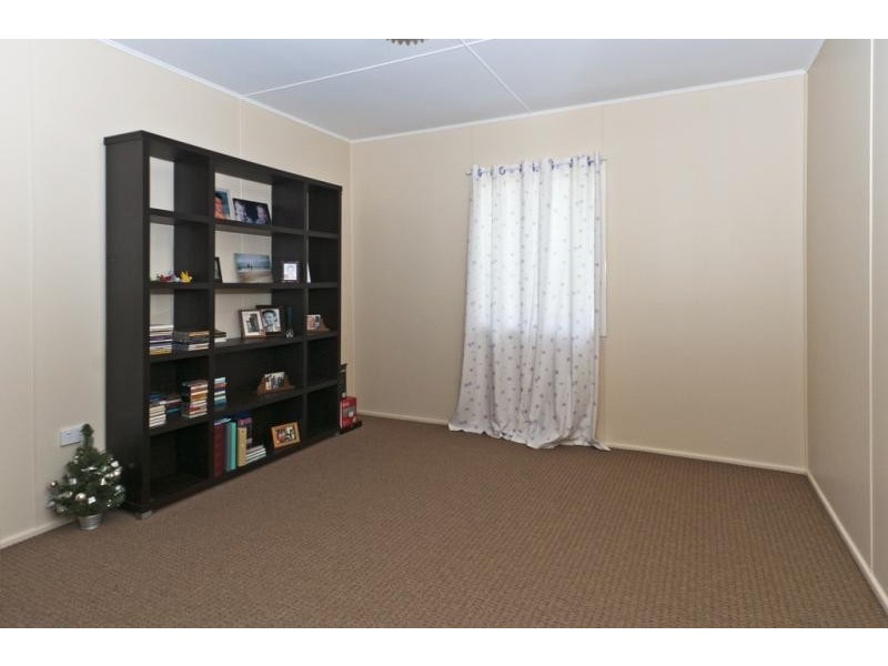 1 Percy Street, Newtown QLD 4350