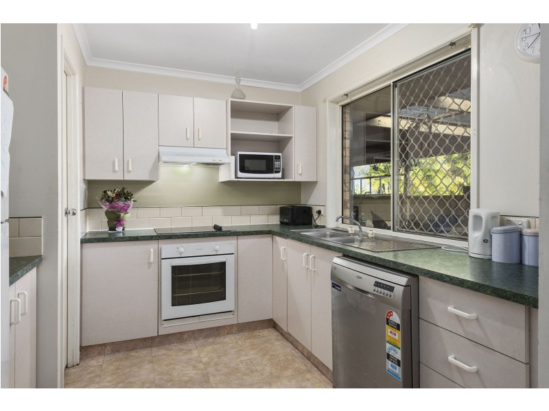 8 Saratoga Close, Wilsonton QLD 4350