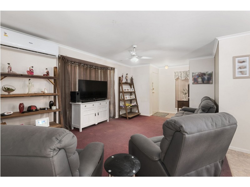 8 Saratoga Close, Wilsonton QLD 4350