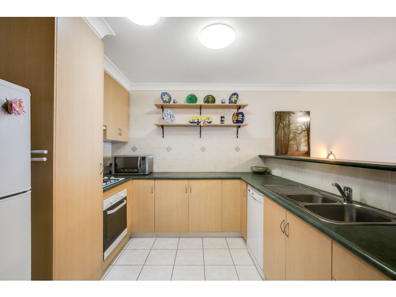 2/22 Fay Court, Kearneys Spring QLD 4350