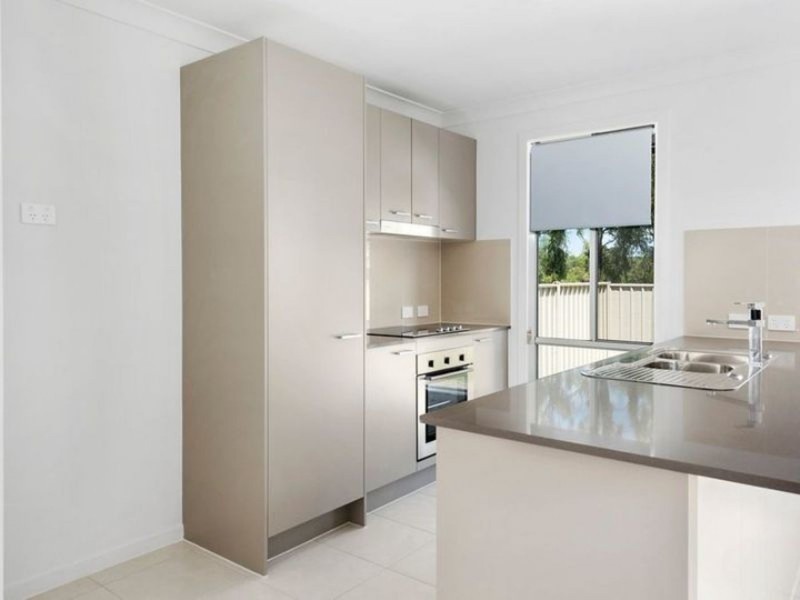 28 Minnett Street, Glenvale QLD 4350