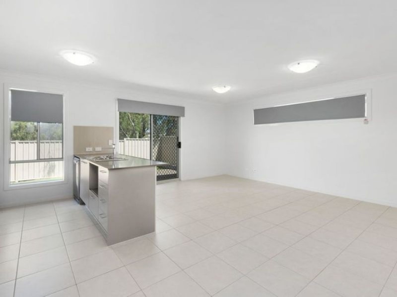 28 Minnett Street, Glenvale QLD 4350