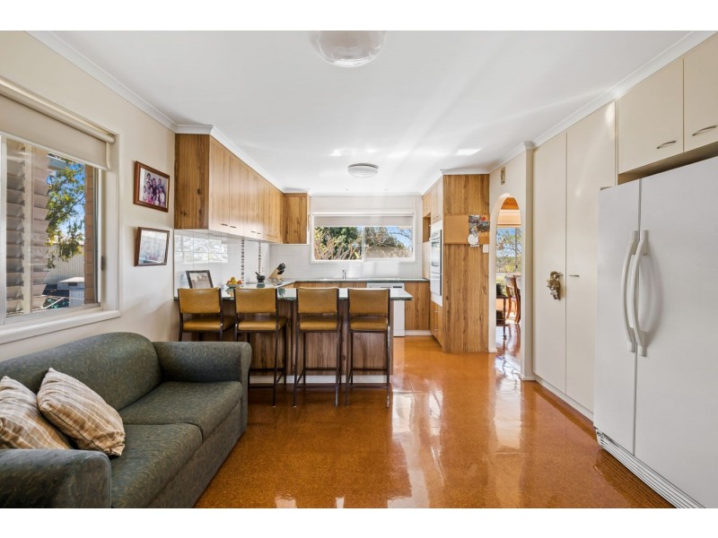 9 Illawarra Street, Harristown QLD 4350