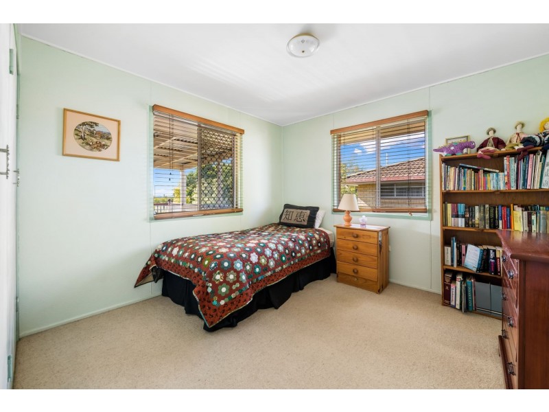 9 Illawarra Street, Harristown QLD 4350