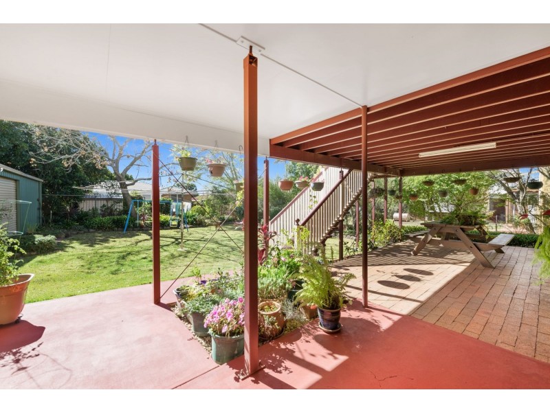 9 Illawarra Street, Harristown QLD 4350