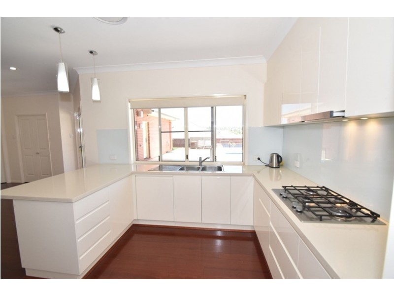 11 Kingfisher Street, Rangeville QLD 4350