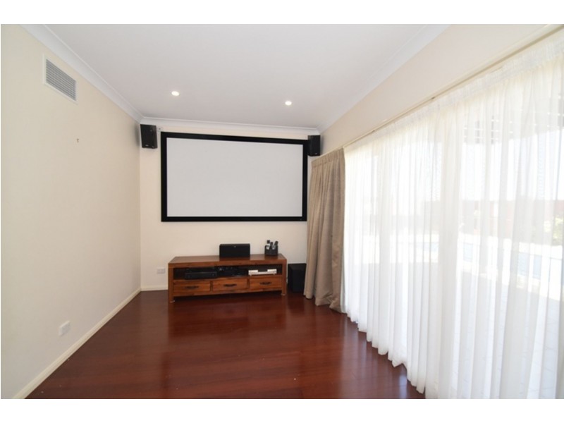 11 Kingfisher Street, Rangeville QLD 4350