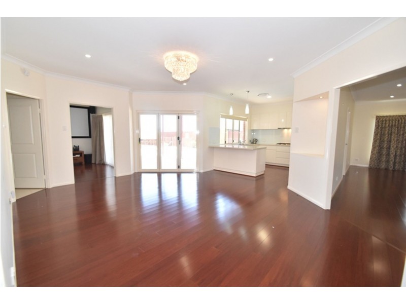 11 Kingfisher Street, Rangeville QLD 4350