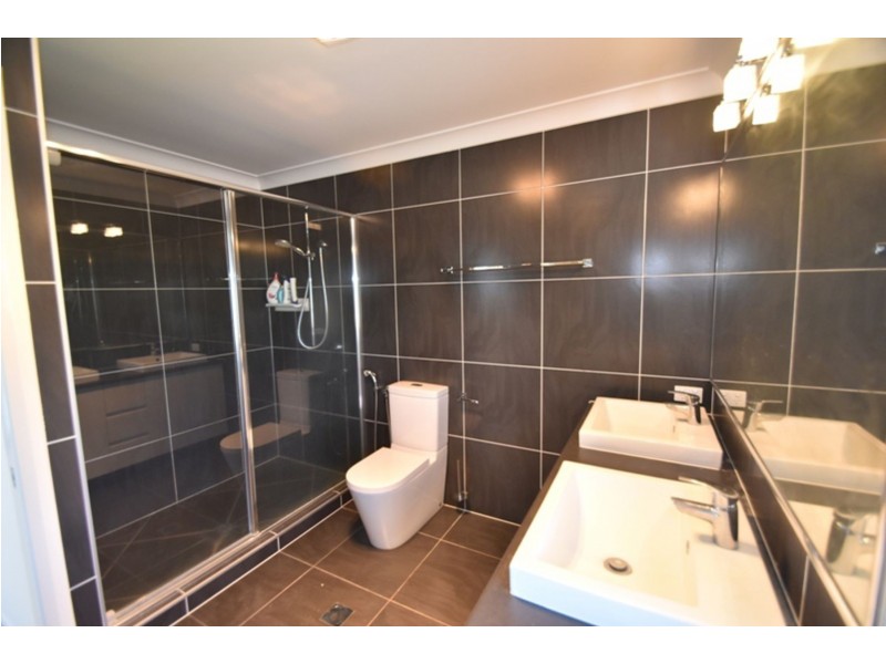 11 Kingfisher Street, Rangeville QLD 4350