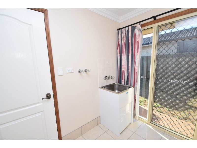 8 Ashford Drive, Wyreema QLD 4352