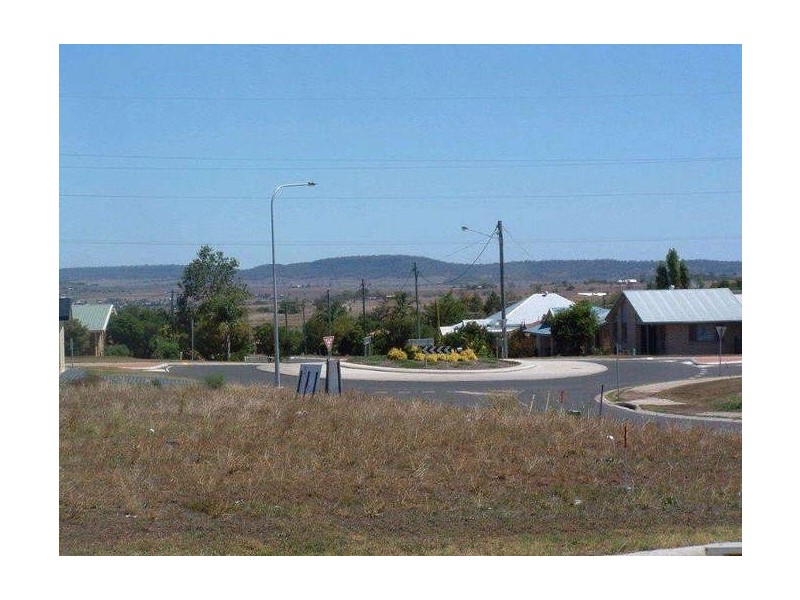 8 Ashford Drive, Wyreema QLD 4352