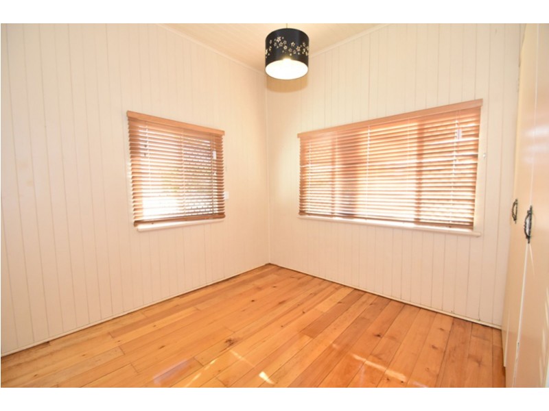 6 Peardon Street, South Toowoomba QLD 4350