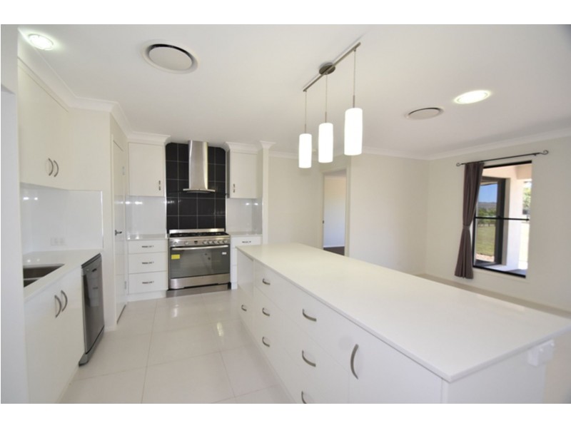 16 Barton Street, Greenmount QLD 4359