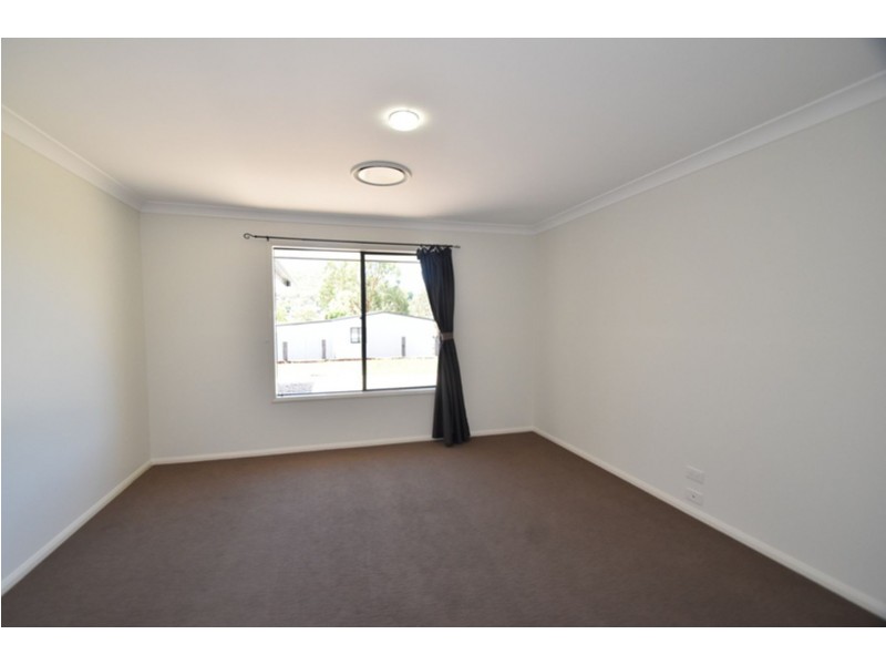 16 Barton Street, Greenmount QLD 4359