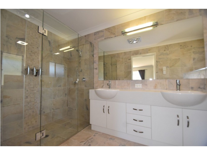 16 Barton Street, Greenmount QLD 4359