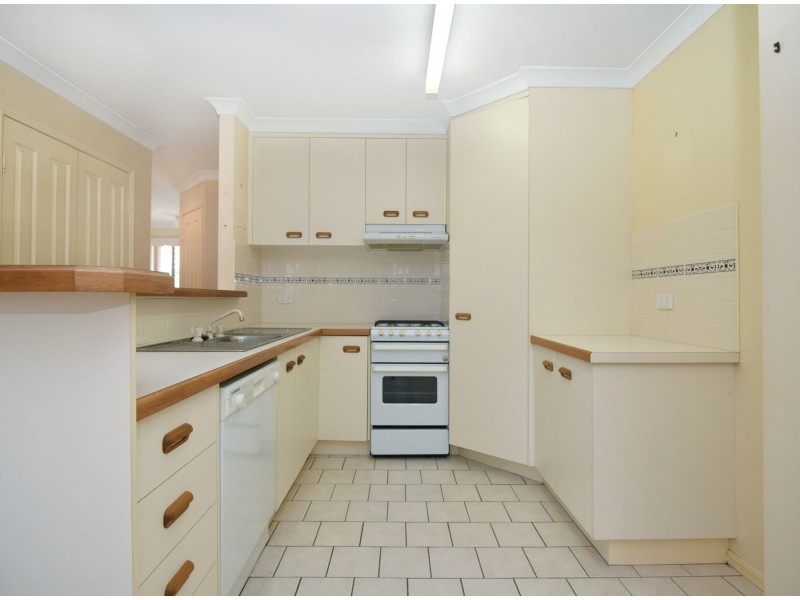 1/2 Brunckhorst Drive, Kearneys Spring QLD 4350