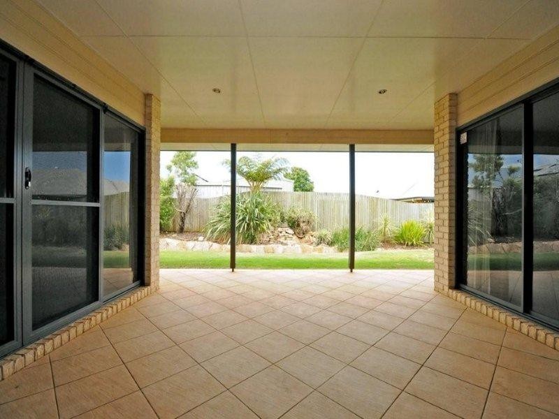 331 Ramsay Street, Middle Ridge QLD 4350