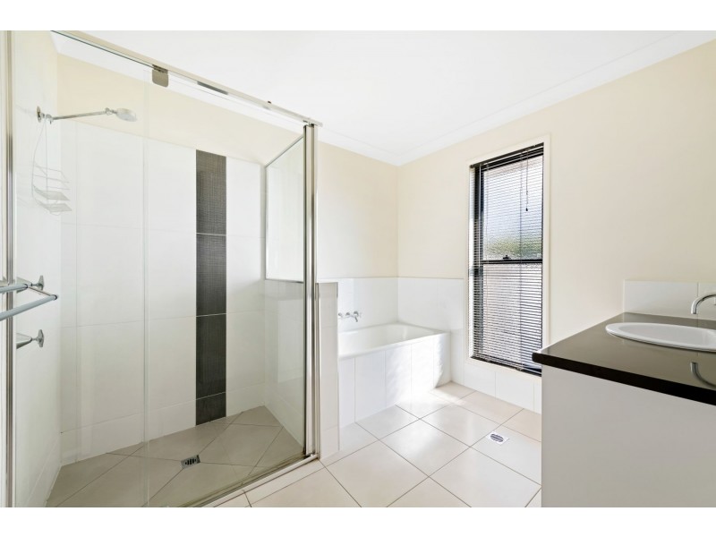 47 Sommariva Street, Westbrook QLD 4350