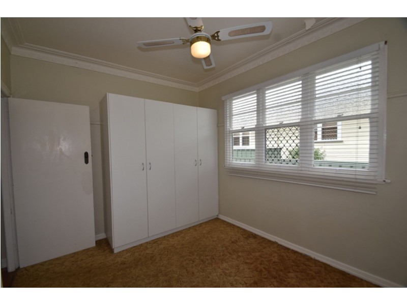 37 Gladstone Street, Newtown QLD 4350