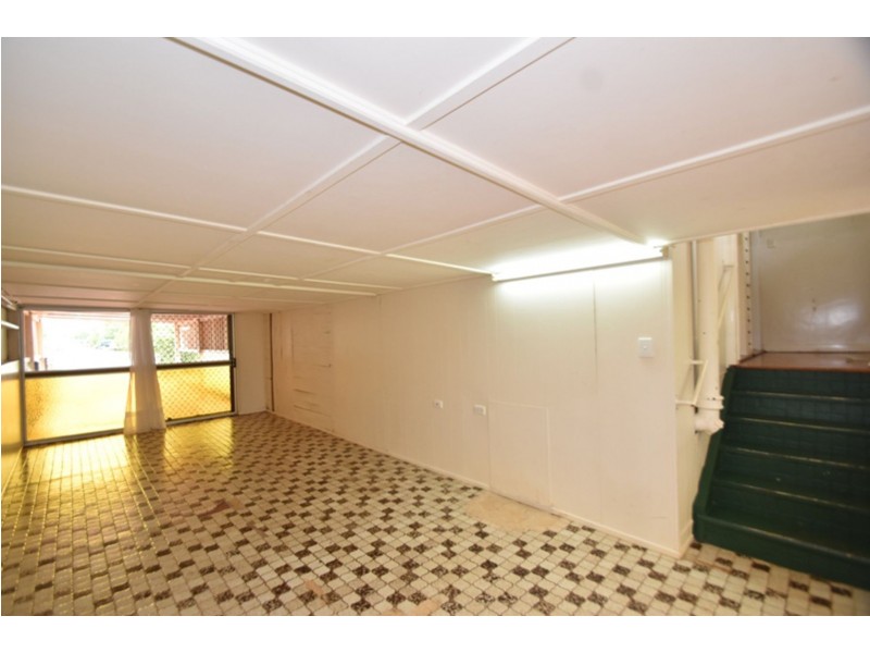 37 Gladstone Street, Newtown QLD 4350