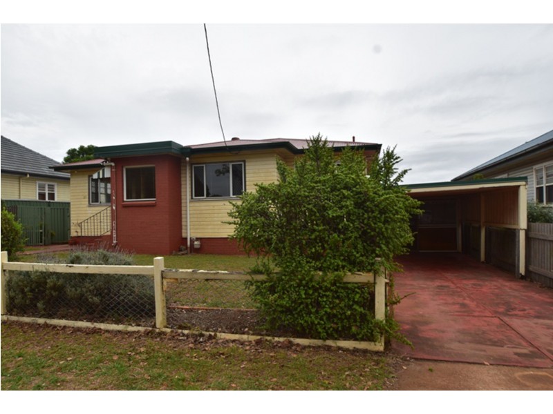 37 Gladstone Street, Newtown QLD 4350