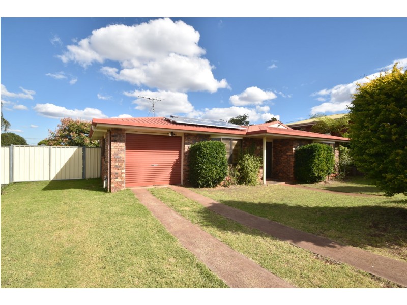 10 Traminer Drive, Wilsonton Heights QLD 4350