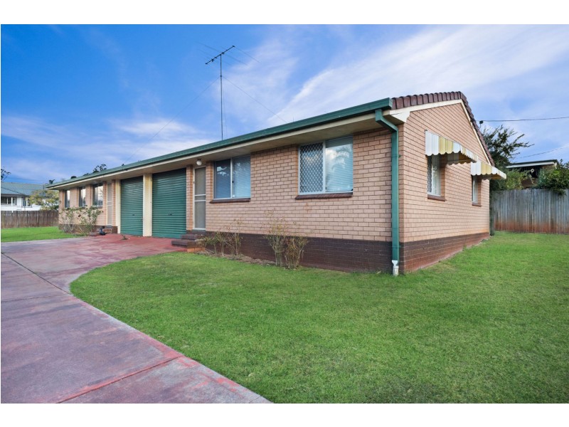 36 Esmond Street, Rockville QLD 4350
