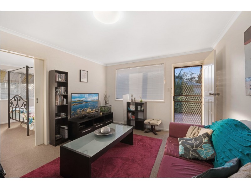 36 Esmond Street, Rockville QLD 4350