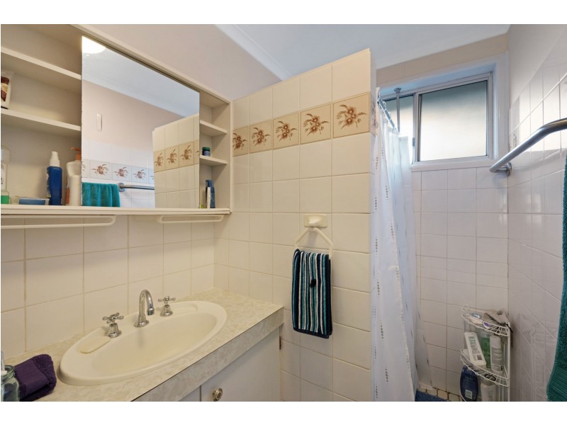 36 Esmond Street, Rockville QLD 4350