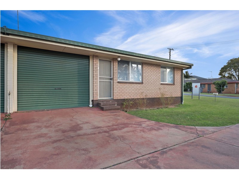 36 Esmond Street, Rockville QLD 4350