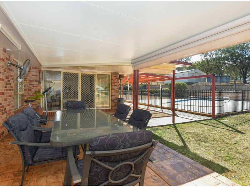 15 Rebecca Street, Glenvale QLD 4350