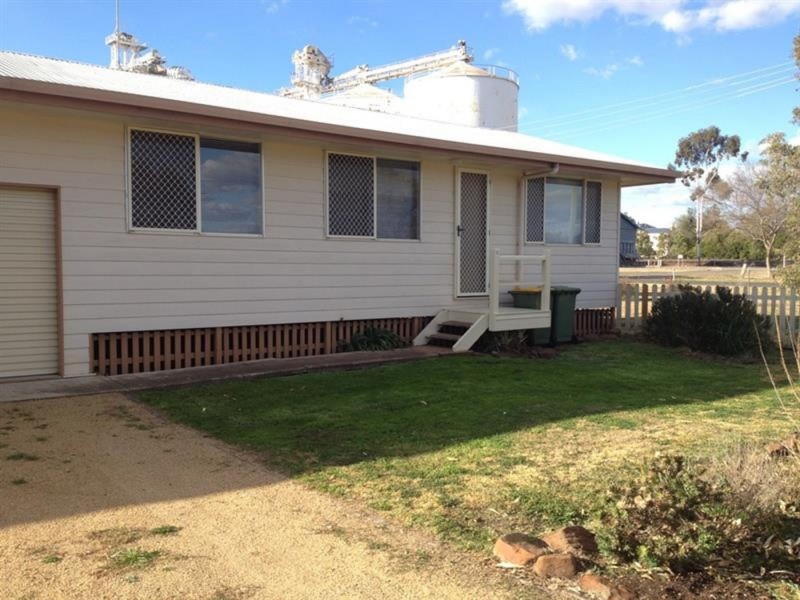 2/2 Creek Street, Cambooya QLD 4358