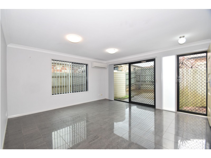 4/9 O’Brien Street, Harlaxton QLD 4350