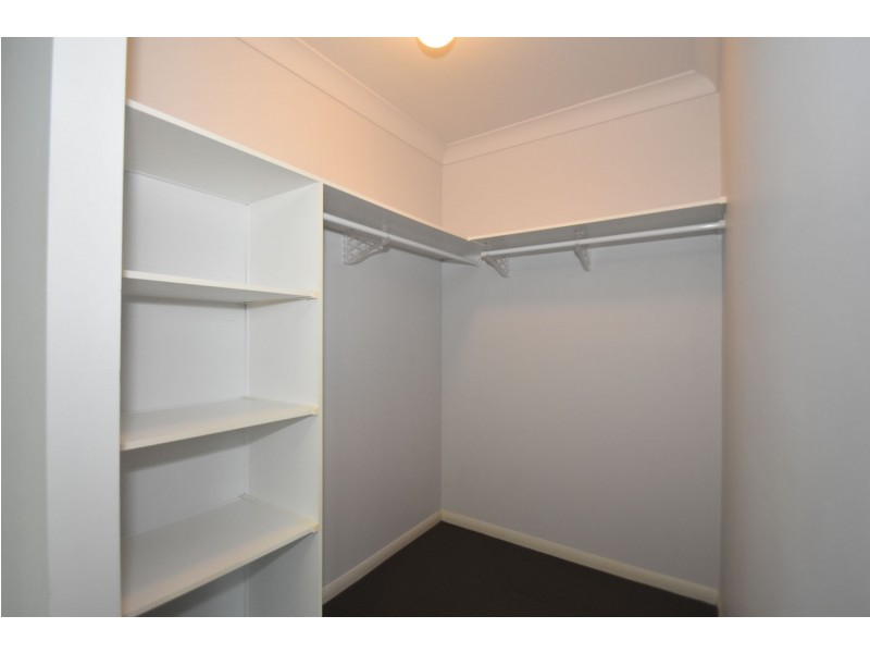 4/9 O’Brien Street, Harlaxton QLD 4350