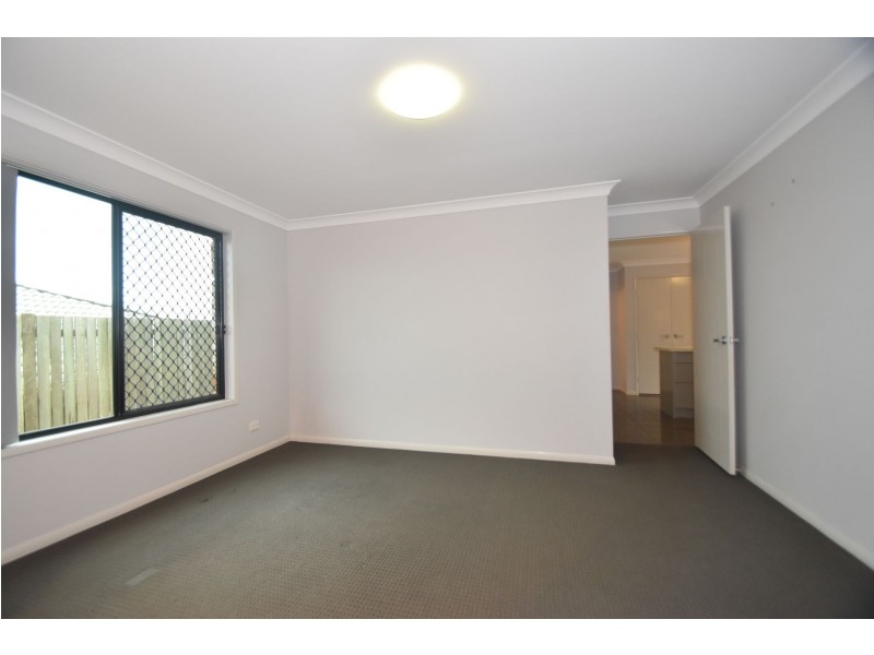 4/9 O’Brien Street, Harlaxton QLD 4350