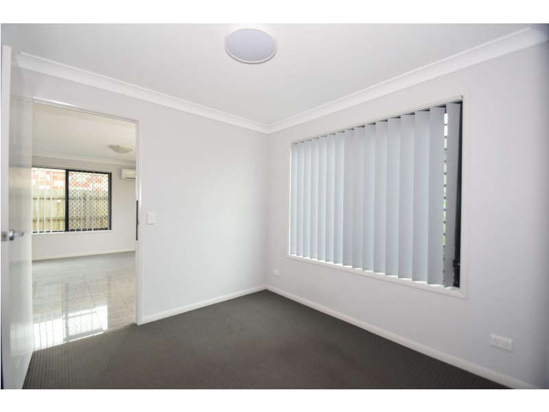 4/9 O’Brien Street, Harlaxton QLD 4350