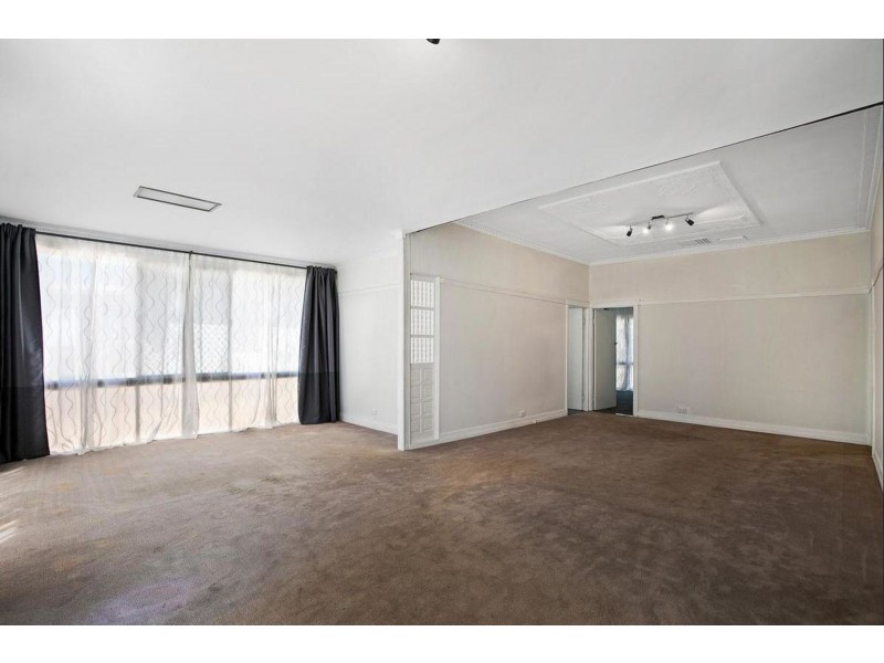 136 Taylor Street, Newtown QLD 4350