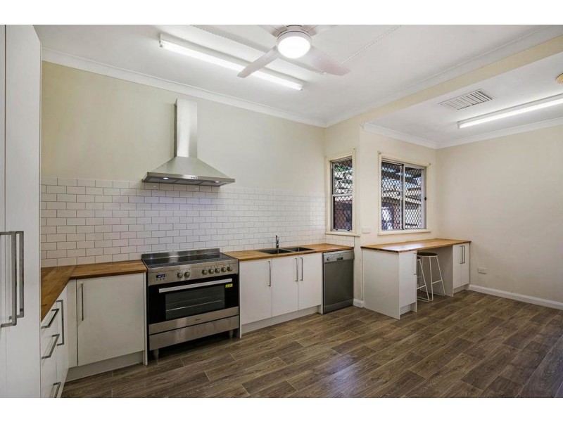 136 Taylor Street, Newtown QLD 4350