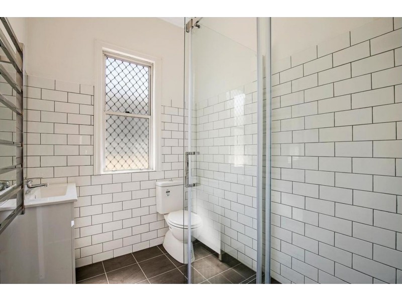 136 Taylor Street, Newtown QLD 4350