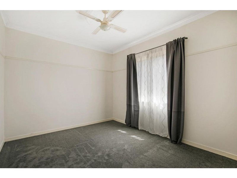 136 Taylor Street, Newtown QLD 4350