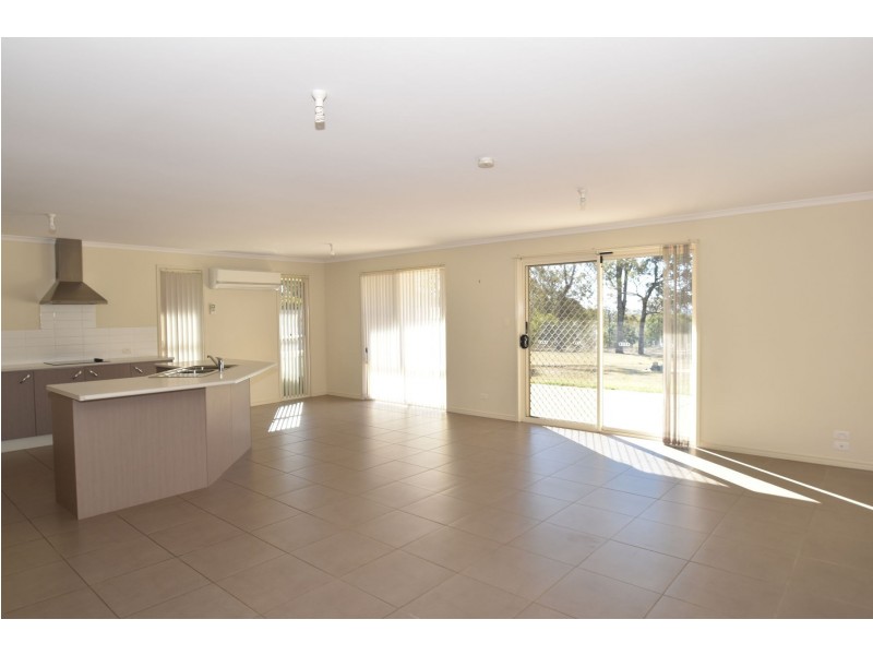 47 Highland Park Road, Meringandan West QLD 4352