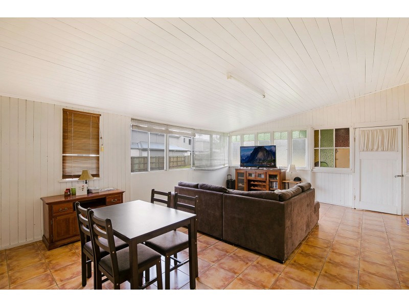 8 Swallow Court, Newtown QLD 4350