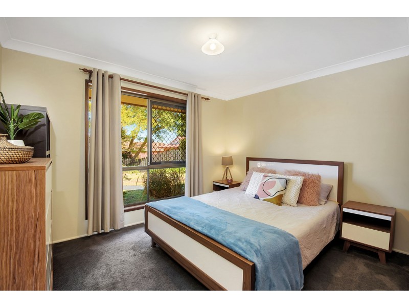 1 Jasmine Court, Centenary Heights QLD 4350