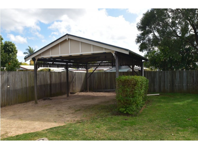 211 Campbell Street, Newtown QLD 4350
