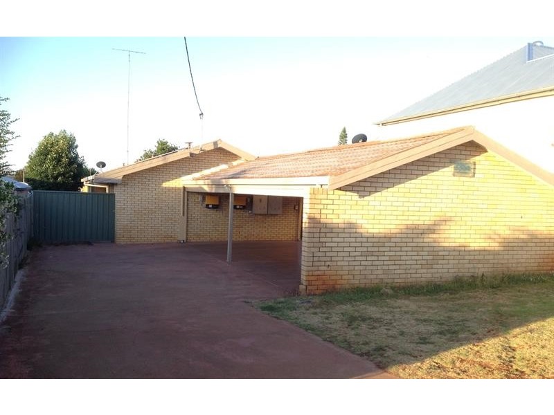1/235a South Street, South Toowoomba QLD 4350