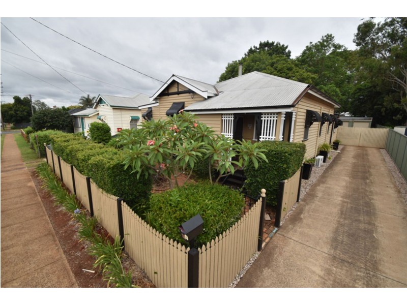 12 Clairmont Street, Newtown QLD 4350