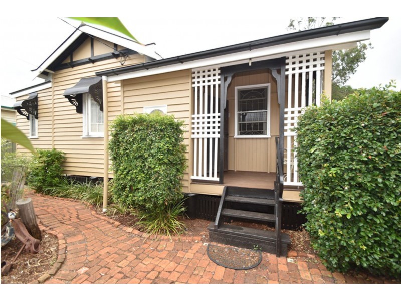 12 Clairmont Street, Newtown QLD 4350